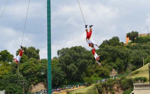 Los Voladores de Papantla